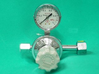 高圧用調整器 YR-5061 窒素ガス用 （真鍮タイプ）ヤマト産業 - 溶接